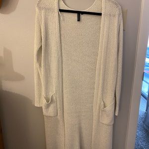 Moon & Madison White Cardigan